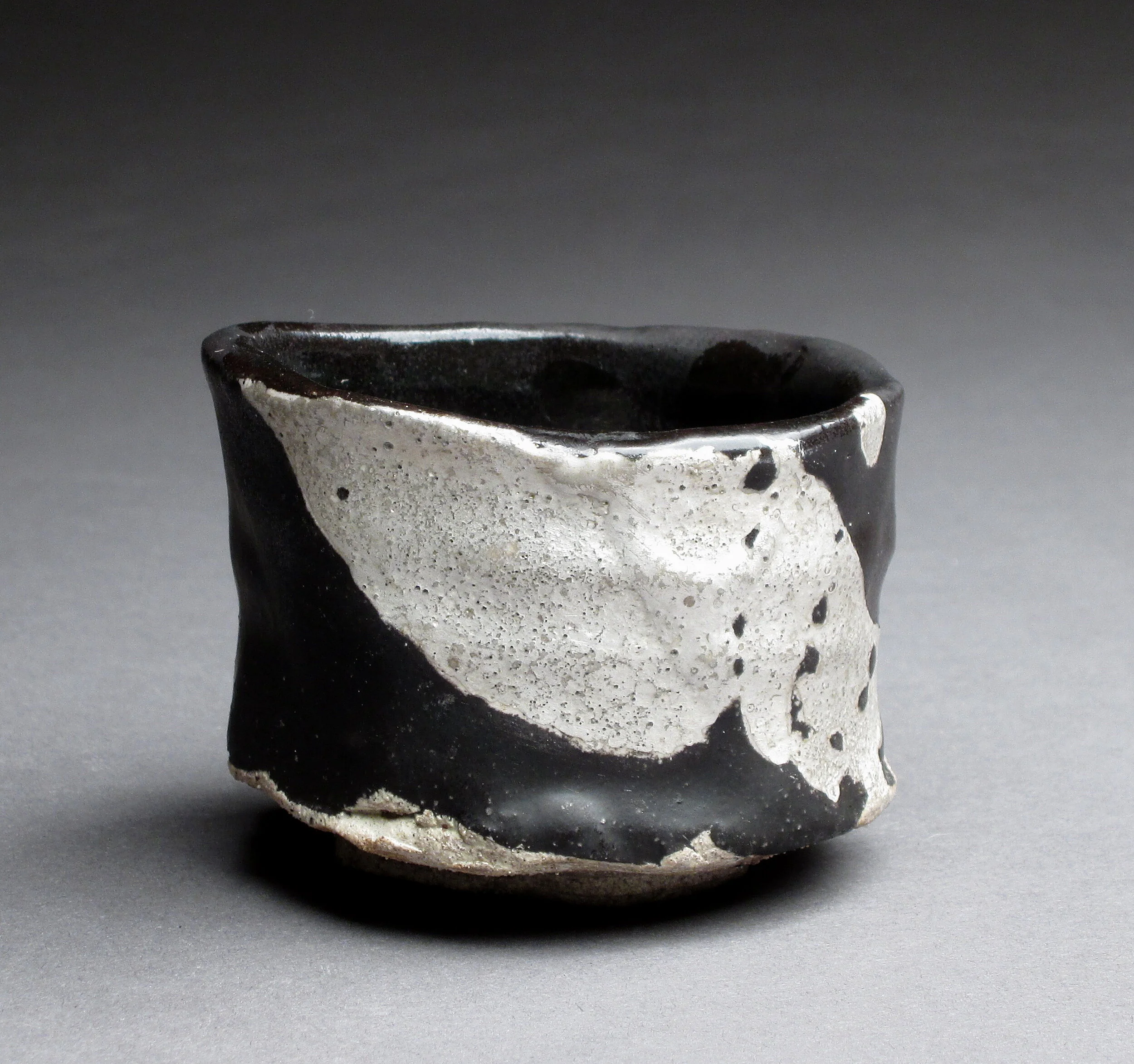 Hikidashi Kuro Oribe Guinomi - Sipper Cup — Robert Fornell Ceramics